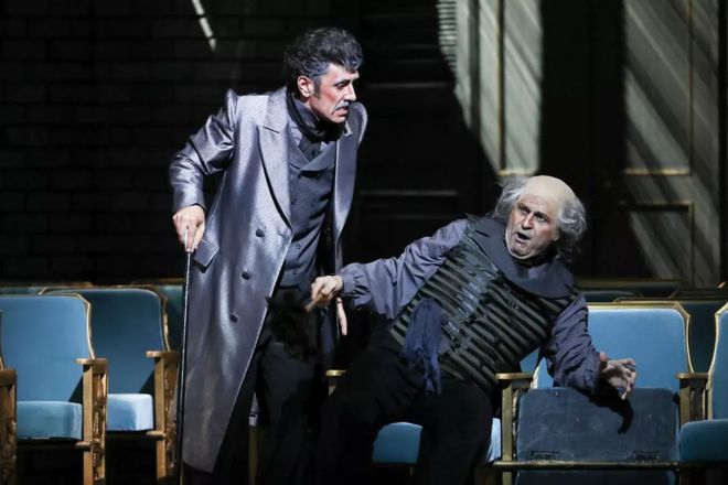 职场励志短片_关于职场的微电影_职场励志微电影