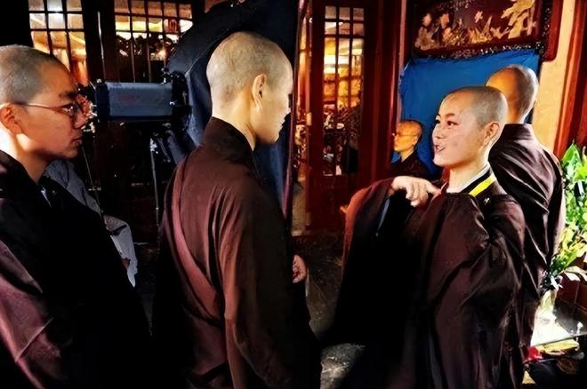 小女生职场修行记经典语录_小女生职场修行记励志语录_小女生职场修行记金句