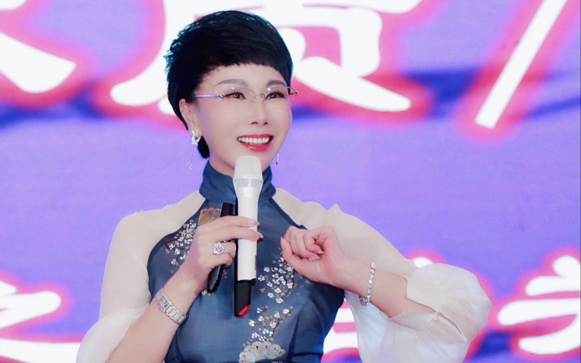 励志职场短句_职场励志经典语录_职场奋斗励志语录