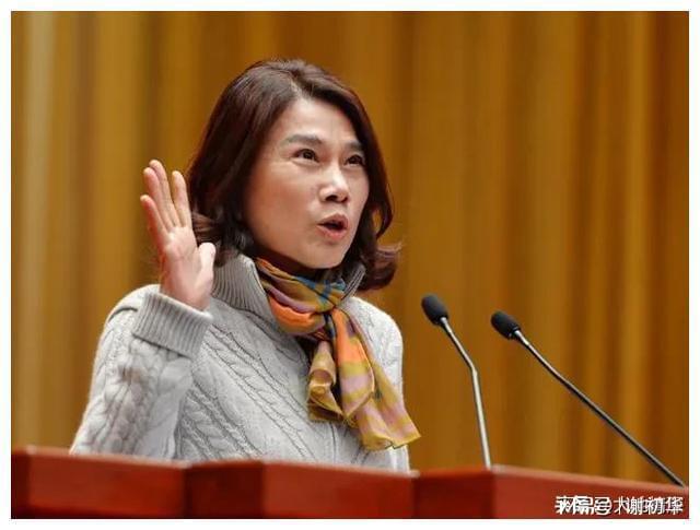 职场励志董明珠故事简短_董明珠励志创业故事_董明珠职场励志故事8则