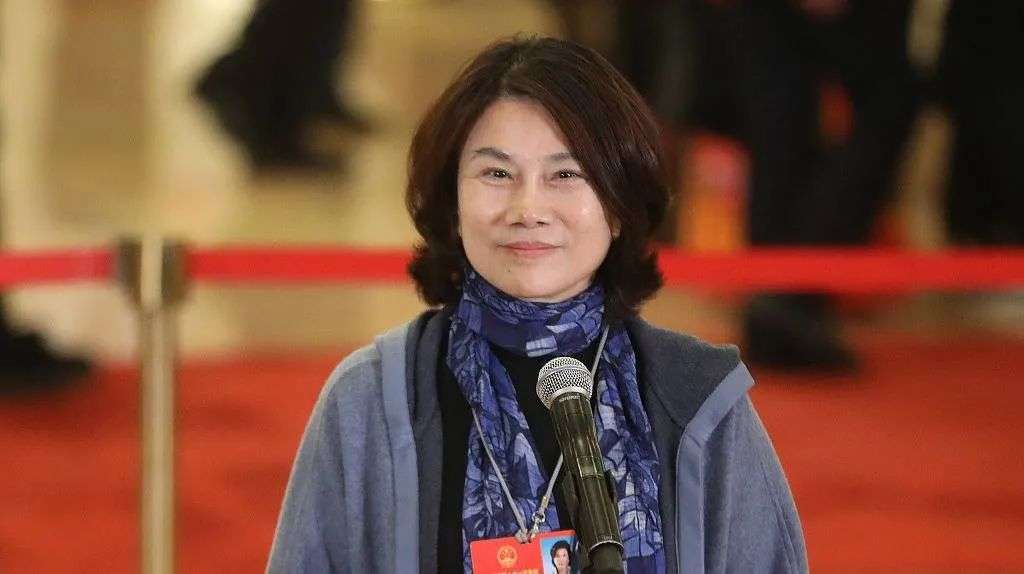 职场励志董明珠故事视频_董明珠励志故事简短_董明珠职场励志故事8则