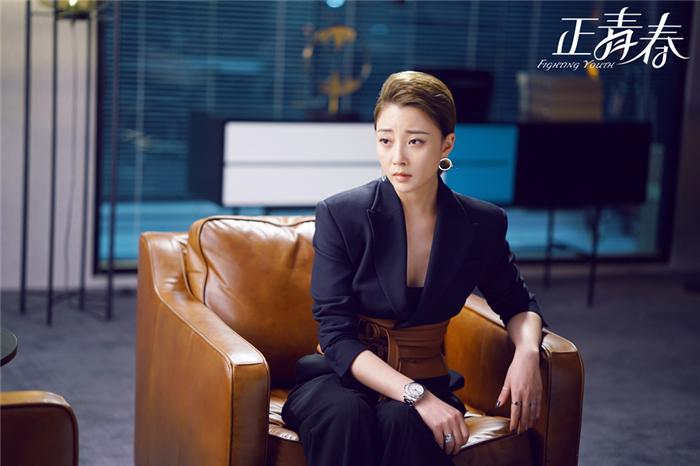 关于励志女性职场的文章_励志短句职场_职场女王励志语录