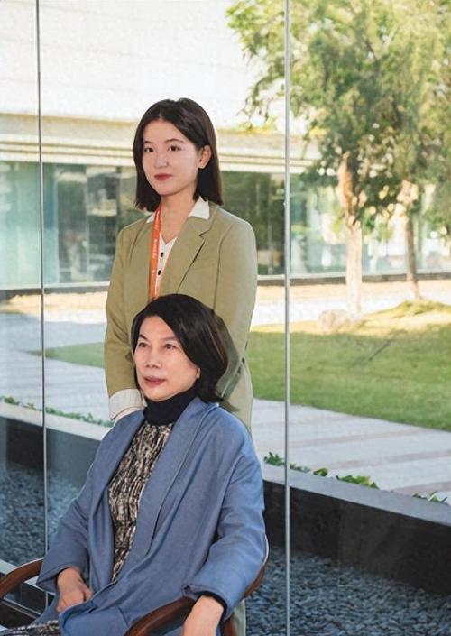 职场励志董明珠故事简短_董明珠职场励志故事8则_职场励志董明珠故事视频