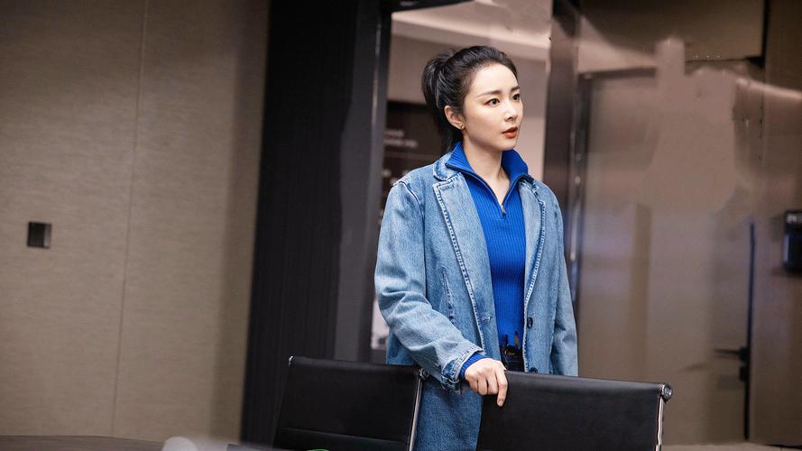 职场励志_ 高叶角色转型职场菜鸟 _都市职场剧《蔷薇风暴》