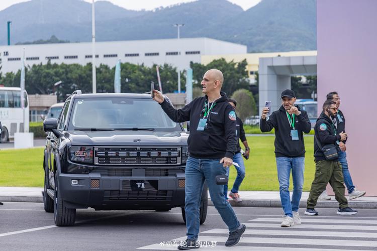 李明宝马销售业绩_宝马销售员成功案例_销售职场励志小故事