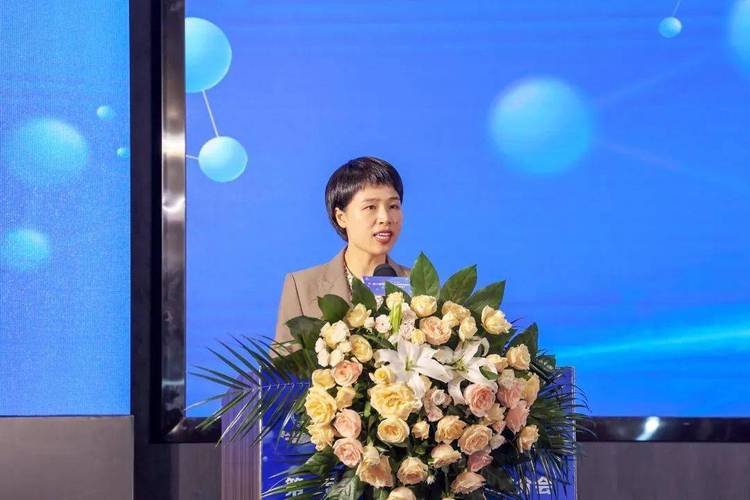 金华市女性领导力_女性职场励志小故事_金华市女性领导故事