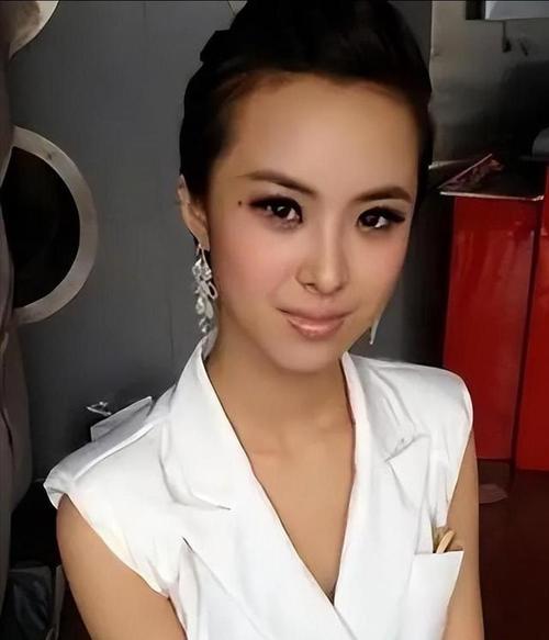 211名校毕业生职业规划失败案例_海外客户经理转行成功经验_真实职场励志故事